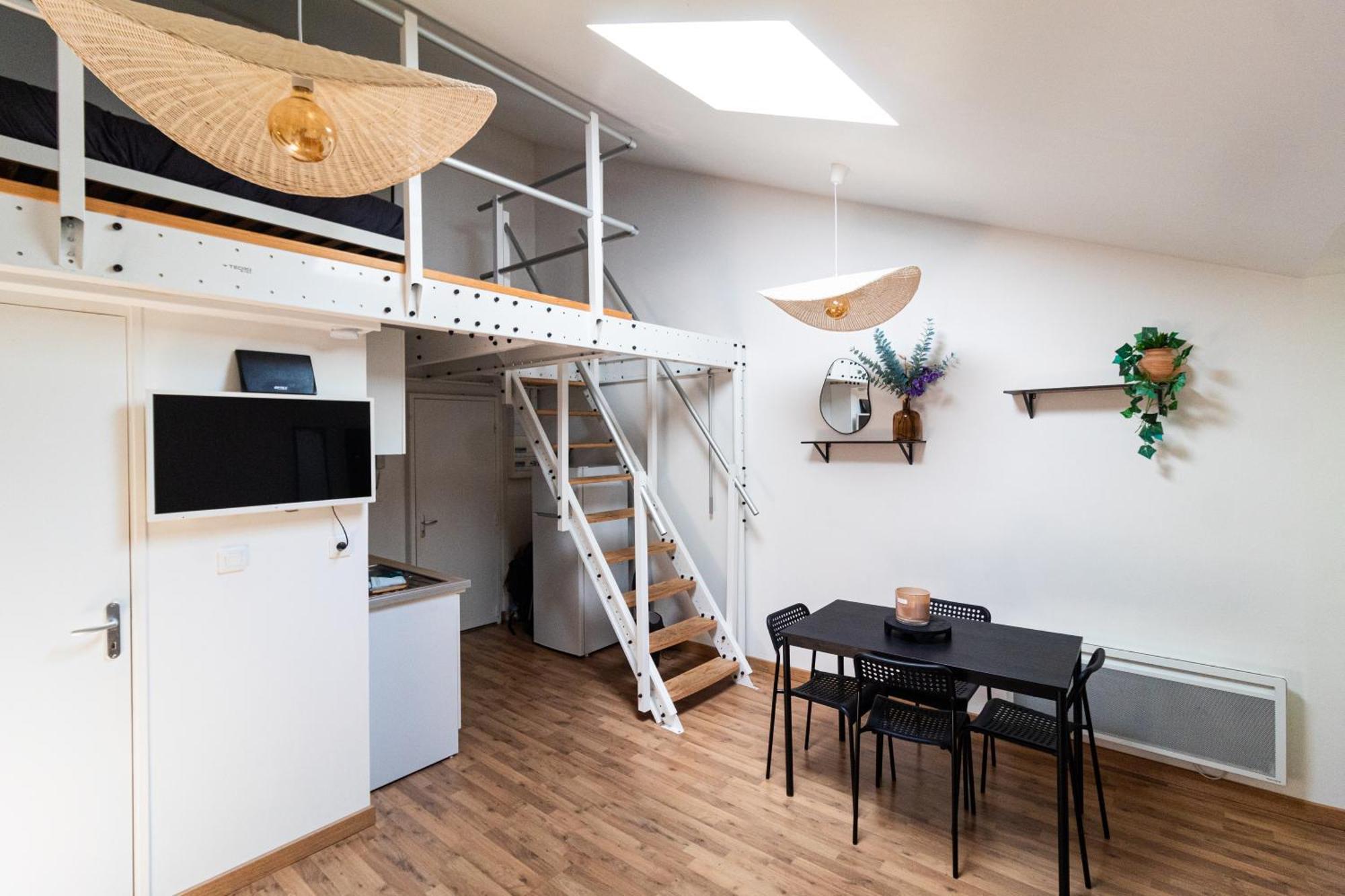 Le Charmant Accueil Viennois/T2/Wifi/Cosy/Parking Пуатье Экстерьер фото